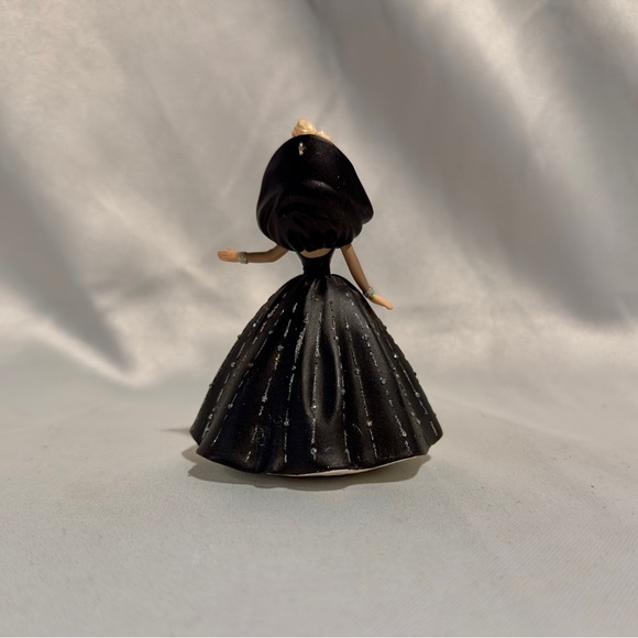 Vintage Hallmark Holiday Collection 1998 Barbie Ornament Black Gown-2/$20 - Picture 3 of 4
